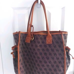 Dooney and bourke tote bag